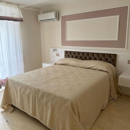 מלון Bernini House נאפולי מראה חיצוני תמונה